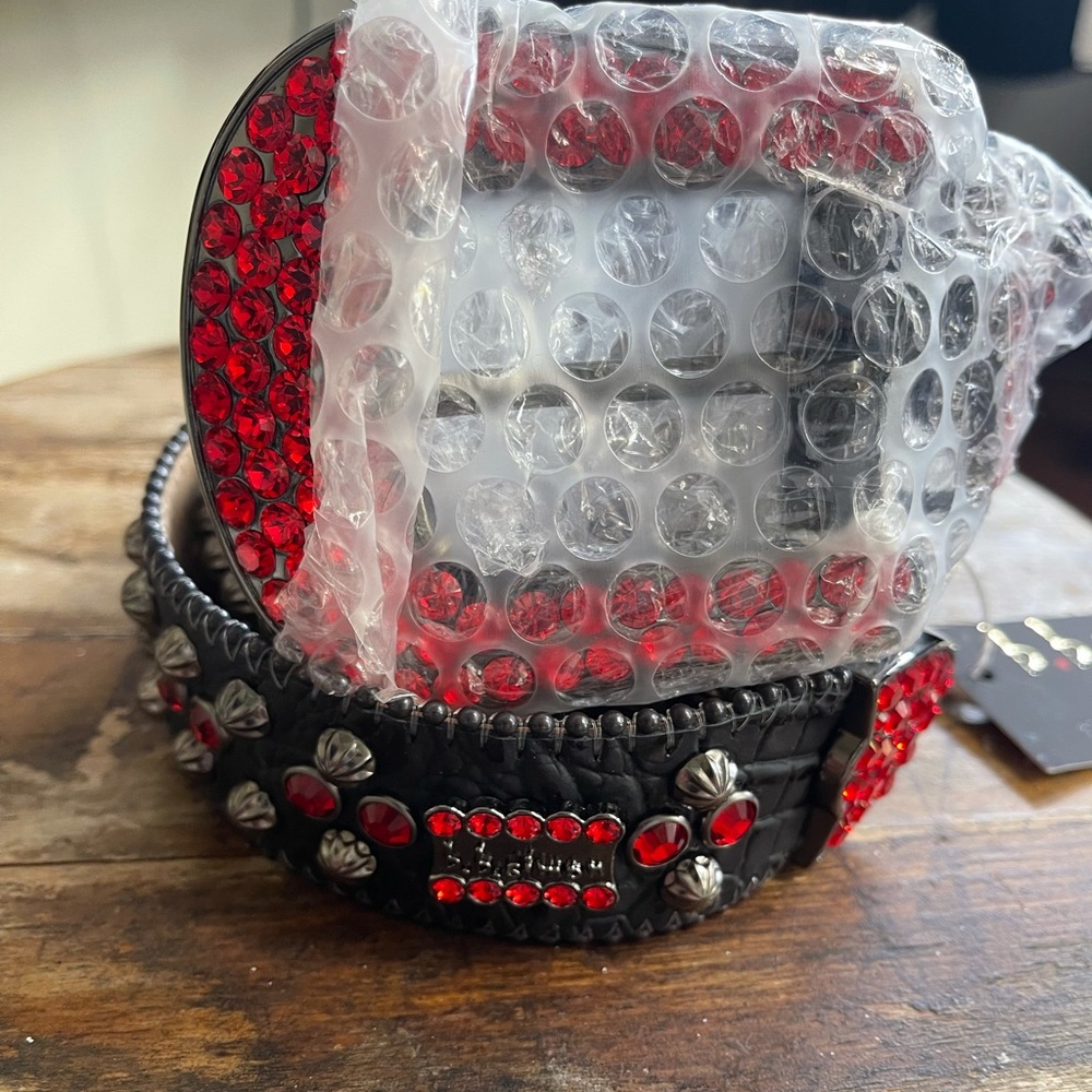Black Red Lavasan